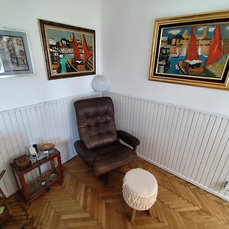 Retrospektiv Prázdninový dům *